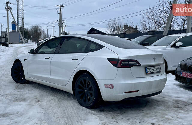 Білий Тесла Модель 3, об'ємом двигуна 0 л та пробігом 76 тис. км за 18800 $, фото 5 на Automoto.ua