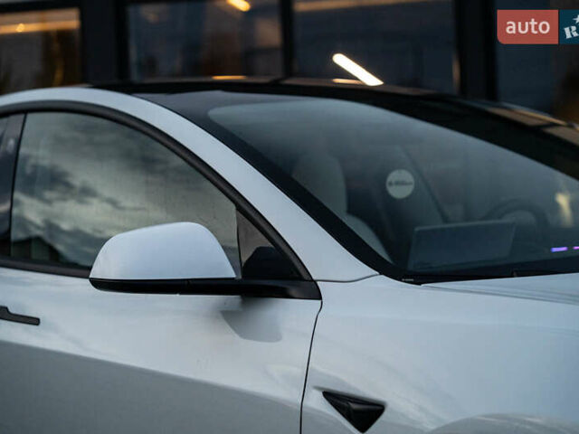 Белый Тесла Модель 3, объемом двигателя 0 л и пробегом 53 тыс. км за 27500 $, фото 11 на Automoto.ua