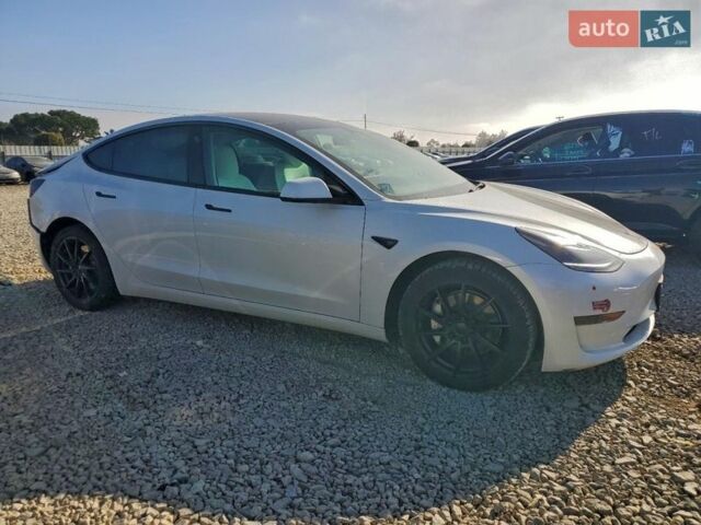 Белый Тесла Модель 3, объемом двигателя 0 л и пробегом 55 тыс. км за 7000 $, фото 3 на Automoto.ua