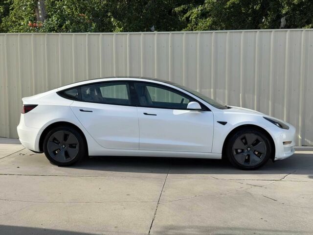 Білий Тесла Модель 3, об'ємом двигуна 0 л та пробігом 15 тис. км за 8888 $, фото 5 на Automoto.ua