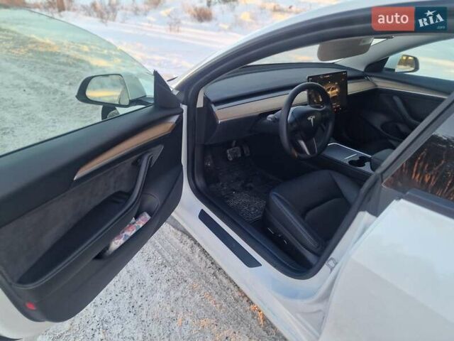 Белый Тесла Модель 3, объемом двигателя 0 л и пробегом 34 тыс. км за 18800 $, фото 12 на Automoto.ua