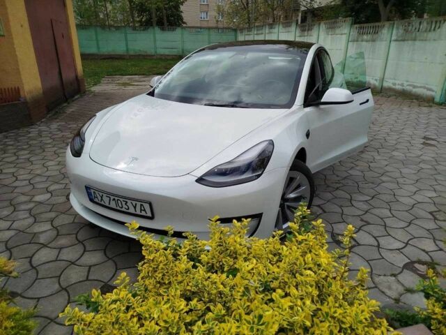 Белый Тесла Модель 3, объемом двигателя 0 л и пробегом 23 тыс. км за 20300 $, фото 22 на Automoto.ua