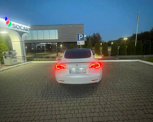 Білий Тесла Модель 3, об'ємом двигуна 0 л та пробігом 70 тис. км за 21500 $, фото 9 на Automoto.ua