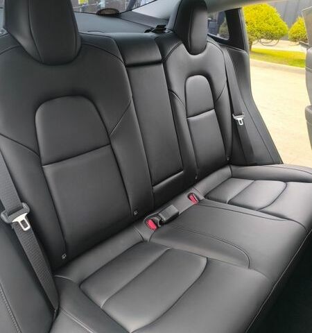 Білий Тесла Модель 3, об'ємом двигуна 0 л та пробігом 31 тис. км за 16800 $, фото 13 на Automoto.ua