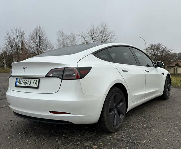 Белый Тесла Модель 3, объемом двигателя 0 л и пробегом 32 тыс. км за 23350 $, фото 5 на Automoto.ua