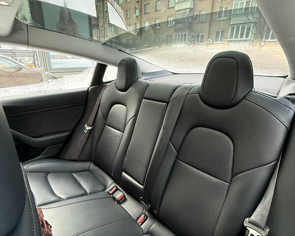 Білий Тесла Модель 3, об'ємом двигуна 0 л та пробігом 18 тис. км за 21500 $, фото 19 на Automoto.ua