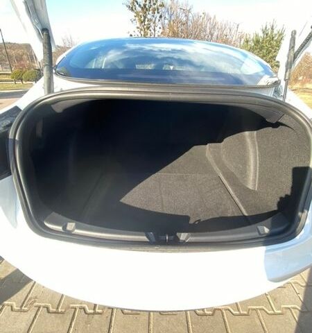 Белый Тесла Модель 3, объемом двигателя 0 л и пробегом 86 тыс. км за 17500 $, фото 28 на Automoto.ua