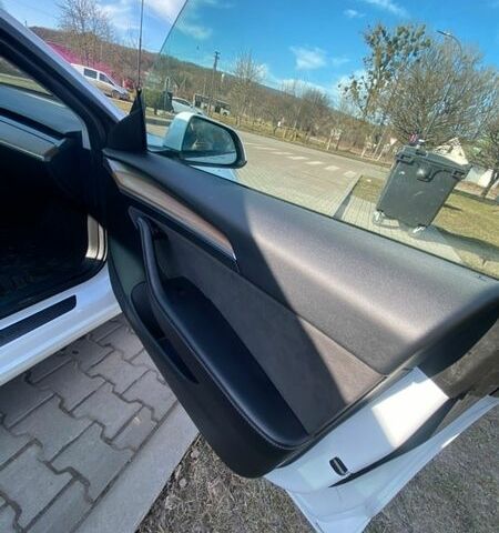 Белый Тесла Модель 3, объемом двигателя 0 л и пробегом 86 тыс. км за 17500 $, фото 20 на Automoto.ua