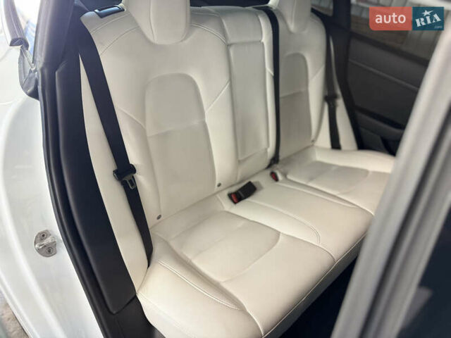 Белый Тесла Модель 3, объемом двигателя 0 л и пробегом 34 тыс. км за 24900 $, фото 11 на Automoto.ua