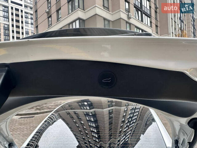 Белый Тесла Модель 3, объемом двигателя 0 л и пробегом 20 тыс. км за 23000 $, фото 5 на Automoto.ua