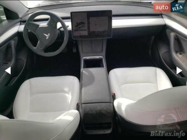 Белый Тесла Модель 3, объемом двигателя 0 л и пробегом 12 тыс. км за 16700 $, фото 7 на Automoto.ua