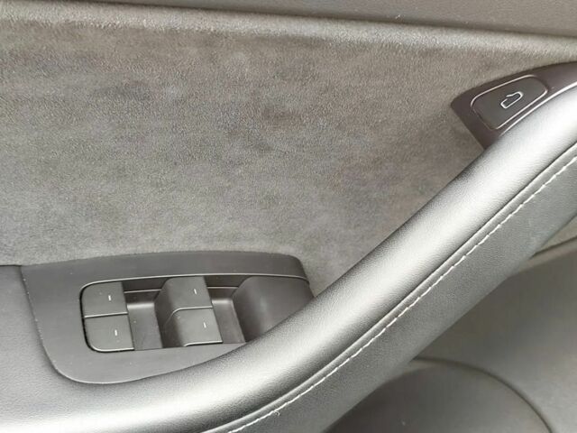 Белый Тесла Модель 3, объемом двигателя 0 л и пробегом 95 тыс. км за 13500 $, фото 9 на Automoto.ua