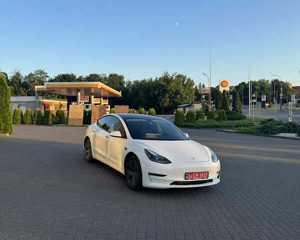 Белый Тесла Модель 3, объемом двигателя 0 л и пробегом 54 тыс. км за 22000 $, фото 18 на Automoto.ua