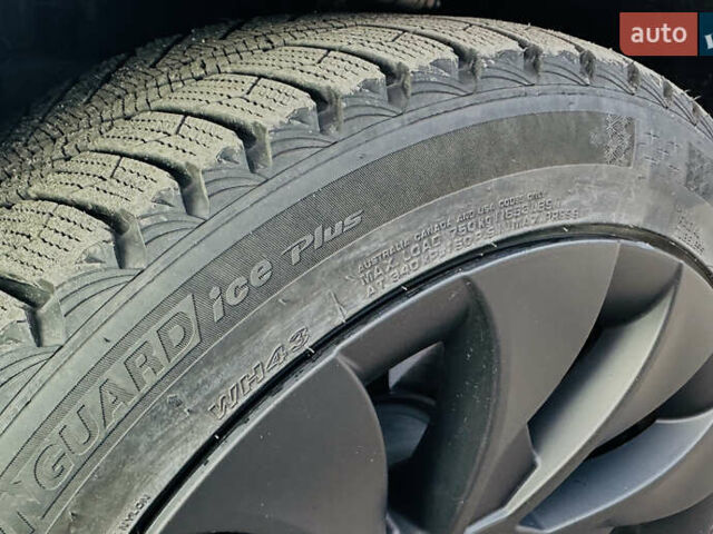 Білий Тесла Модель 3, об'ємом двигуна 0 л та пробігом 39 тис. км за 21990 $, фото 21 на Automoto.ua