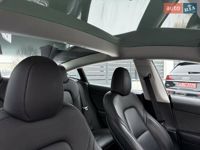 Белый Тесла Модель 3, объемом двигателя 0 л и пробегом 30 тыс. км за 19900 $, фото 60 на Automoto.ua