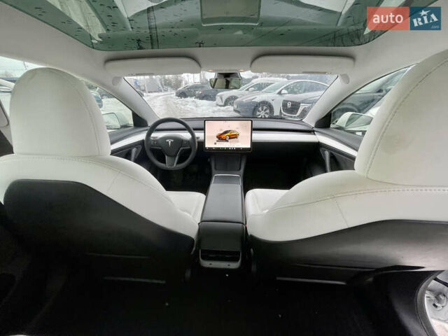 Білий Тесла Модель 3, об'ємом двигуна 0 л та пробігом 76 тис. км за 18800 $, фото 28 на Automoto.ua
