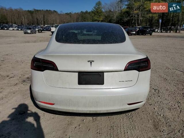 Белый Тесла Модель 3, объемом двигателя 0 л и пробегом 22 тыс. км за 8500 $, фото 5 на Automoto.ua