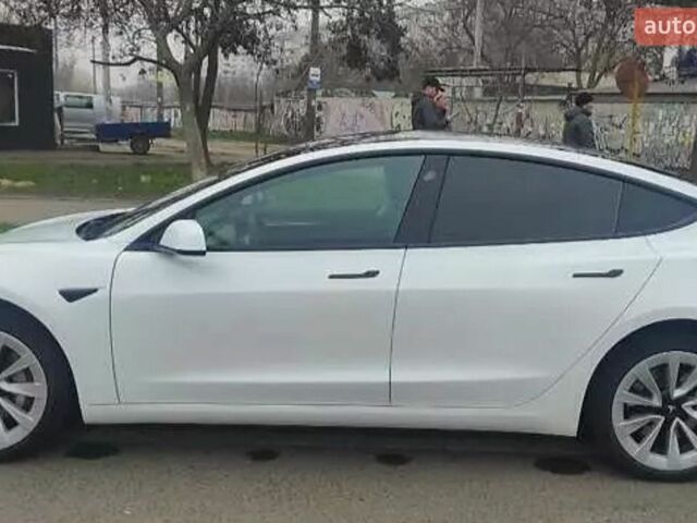 Білий Тесла Модель 3, об'ємом двигуна 0 л та пробігом 54 тис. км за 19000 $, фото 1 на Automoto.ua