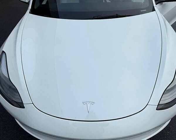 Белый Тесла Модель 3, объемом двигателя 0 л и пробегом 12 тыс. км за 21500 $, фото 4 на Automoto.ua