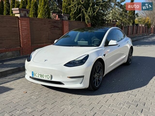 Білий Тесла Модель 3, об'ємом двигуна 0 л та пробігом 55 тис. км за 21000 $, фото 1 на Automoto.ua