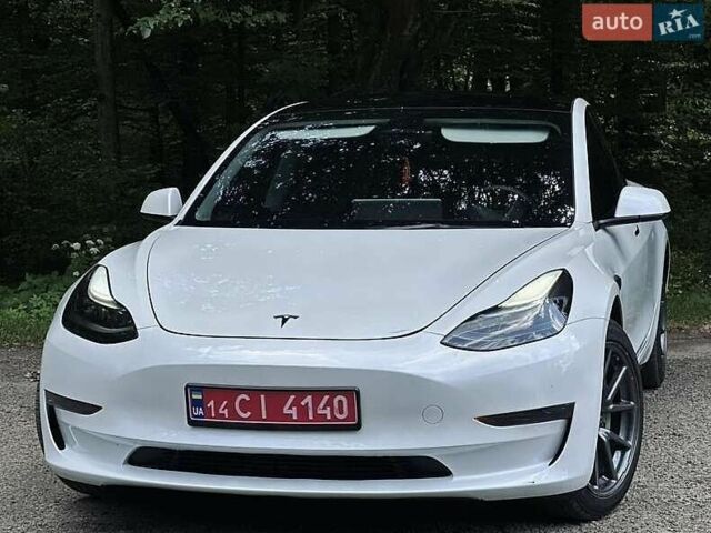 Білий Тесла Модель 3, об'ємом двигуна 0 л та пробігом 32 тис. км за 17200 $, фото 2 на Automoto.ua