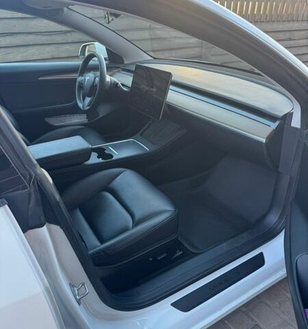 Білий Тесла Модель 3, об'ємом двигуна 0 л та пробігом 50 тис. км за 20700 $, фото 13 на Automoto.ua