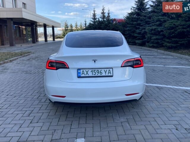 Белый Тесла Модель 3, объемом двигателя 0 л и пробегом 35 тыс. км за 19000 $, фото 4 на Automoto.ua