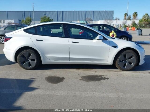 Білий Тесла Модель 3, об'ємом двигуна 0 л та пробігом 33 тис. км за 14750 $, фото 9 на Automoto.ua