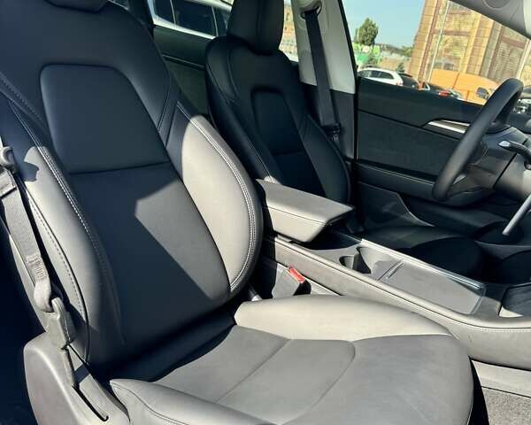 Білий Тесла Модель 3, об'ємом двигуна 0 л та пробігом 32 тис. км за 28000 $, фото 7 на Automoto.ua