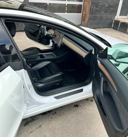 Белый Тесла Модель 3, объемом двигателя 0 л и пробегом 23 тыс. км за 21500 $, фото 10 на Automoto.ua