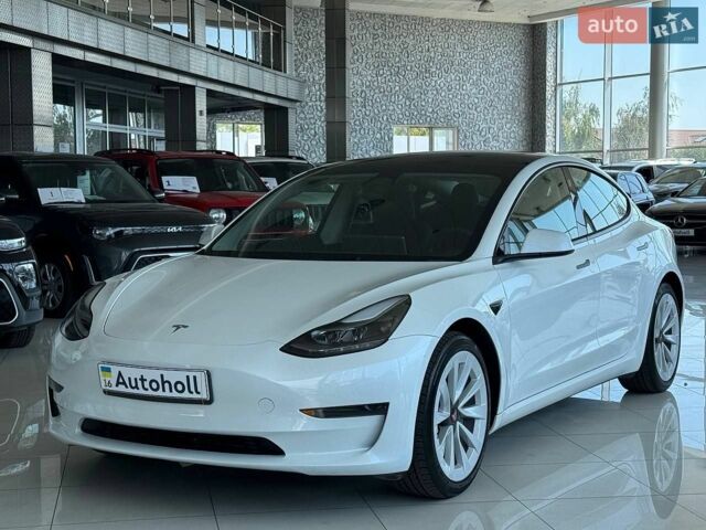 Белый Тесла Модель 3, объемом двигателя 0 л и пробегом 31 тыс. км за 21990 $, фото 1 на Automoto.ua