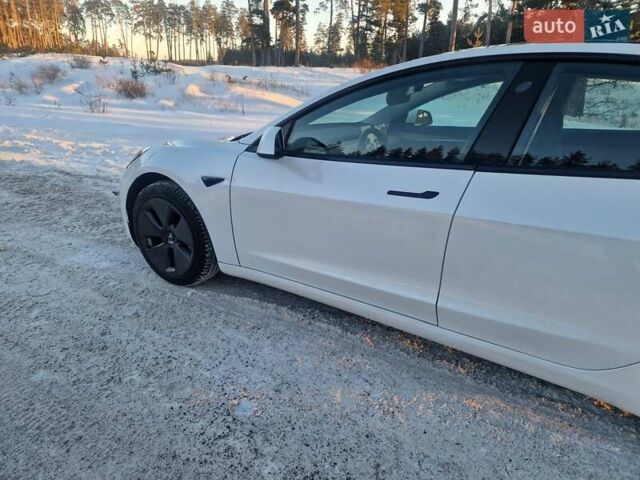 Белый Тесла Модель 3, объемом двигателя 0 л и пробегом 34 тыс. км за 18800 $, фото 11 на Automoto.ua