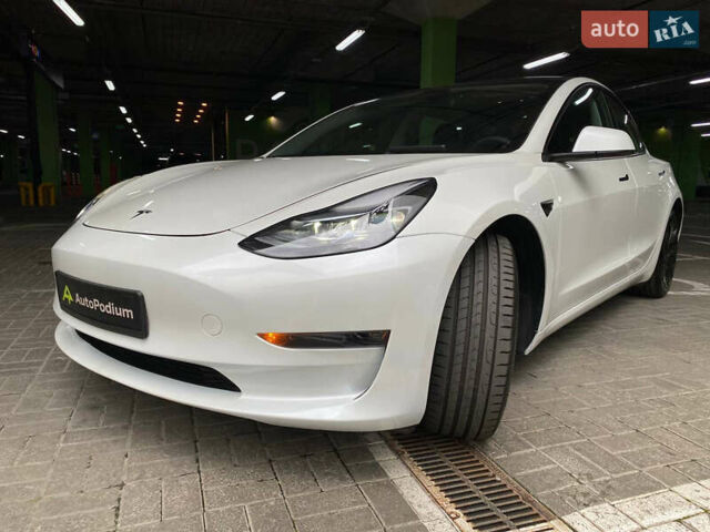 Белый Тесла Модель 3, объемом двигателя 0 л и пробегом 5 тыс. км за 23900 $, фото 35 на Automoto.ua