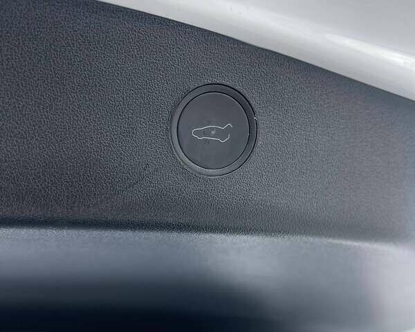 Білий Тесла Модель 3, об'ємом двигуна 0 л та пробігом 26 тис. км за 26000 $, фото 28 на Automoto.ua