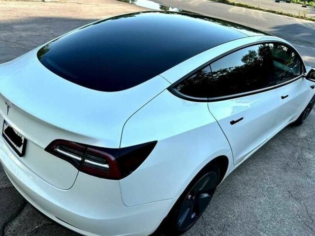 Білий Тесла Модель 3, об'ємом двигуна 0 л та пробігом 72 тис. км за 14100 $, фото 3 на Automoto.ua