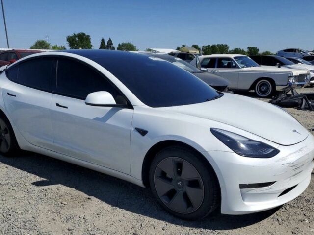Белый Тесла Модель 3, объемом двигателя 0 л и пробегом 88 тыс. км за 13600 $, фото 1 на Automoto.ua