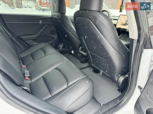 Белый Тесла Модель 3, объемом двигателя 0 л и пробегом 34 тыс. км за 21000 $, фото 20 на Automoto.ua