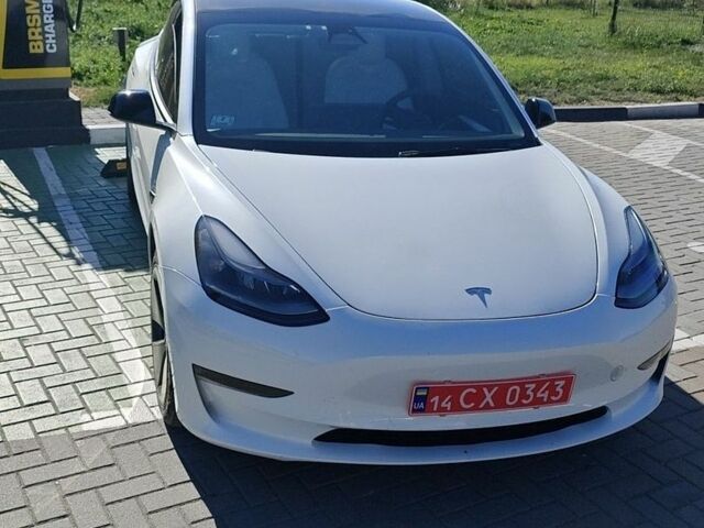 Білий Тесла Модель 3, об'ємом двигуна 0 л та пробігом 77 тис. км за 22100 $, фото 1 на Automoto.ua