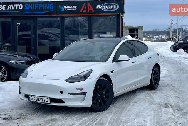 Білий Тесла Модель 3, об'ємом двигуна 0 л та пробігом 76 тис. км за 18800 $, фото 10 на Automoto.ua