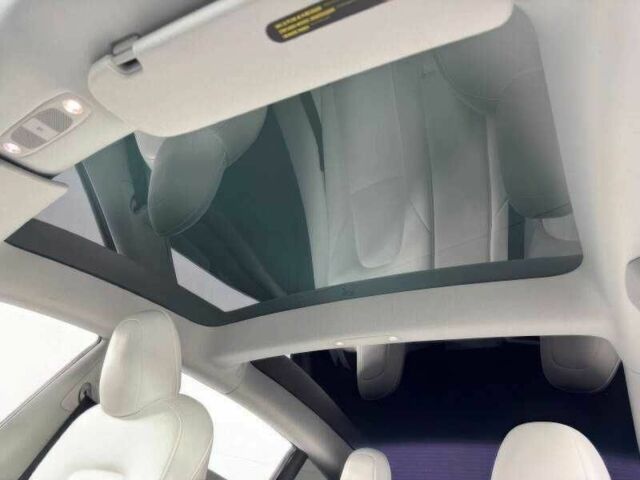 Белый Тесла Модель 3, объемом двигателя 0 л и пробегом 15 тыс. км за 9600 $, фото 8 на Automoto.ua