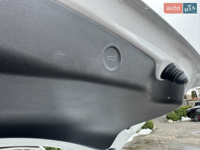 Белый Тесла Модель 3, объемом двигателя 0 л и пробегом 30 тыс. км за 22700 $, фото 53 на Automoto.ua