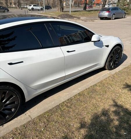 Белый Тесла Модель 3, объемом двигателя 0 л и пробегом 60 тыс. км за 23950 $, фото 5 на Automoto.ua