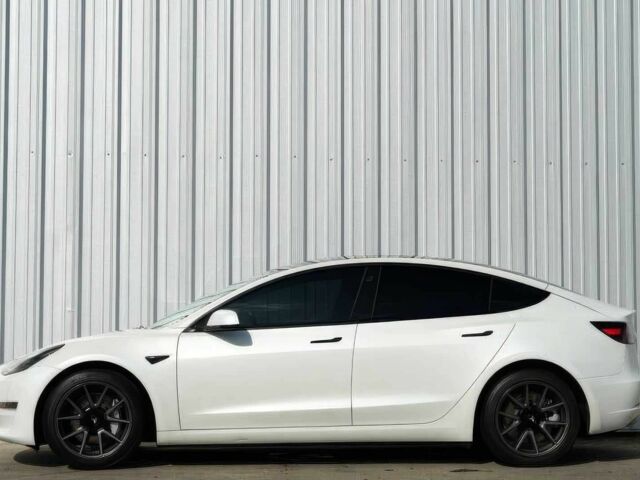 Белый Тесла Модель 3, объемом двигателя 0 л и пробегом 20 тыс. км за 9600 $, фото 4 на Automoto.ua