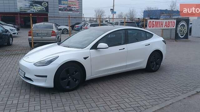 Белый Тесла Модель 3, объемом двигателя 0 л и пробегом 10 тыс. км за 21600 $, фото 4 на Automoto.ua