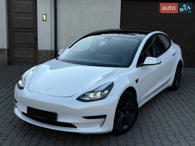 Белый Тесла Модель 3, объемом двигателя 0 л и пробегом 34 тыс. км за 18900 $, фото 8 на Automoto.ua