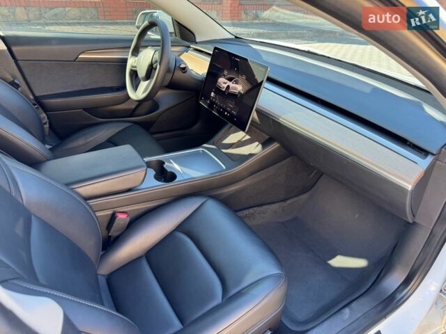 Білий Тесла Модель 3, об'ємом двигуна 0 л та пробігом 55 тис. км за 21000 $, фото 15 на Automoto.ua