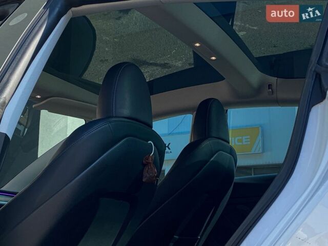 Белый Тесла Модель 3, объемом двигателя 0 л и пробегом 20 тыс. км за 22500 $, фото 7 на Automoto.ua