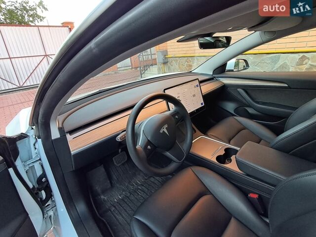 Белый Тесла Модель 3, объемом двигателя 0 л и пробегом 44 тыс. км за 22970 $, фото 11 на Automoto.ua