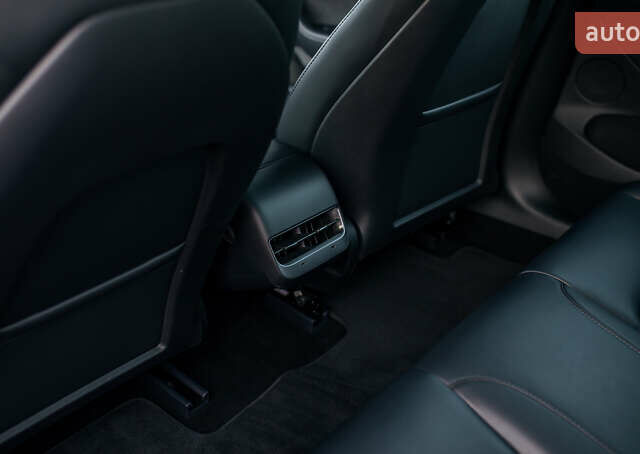 Белый Тесла Модель 3, объемом двигателя 0 л и пробегом 5 тыс. км за 27500 $, фото 28 на Automoto.ua