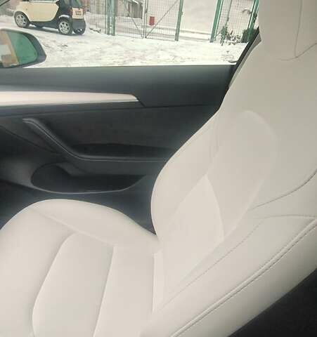 Белый Тесла Модель 3, объемом двигателя 0 л и пробегом 56 тыс. км за 18800 $, фото 6 на Automoto.ua